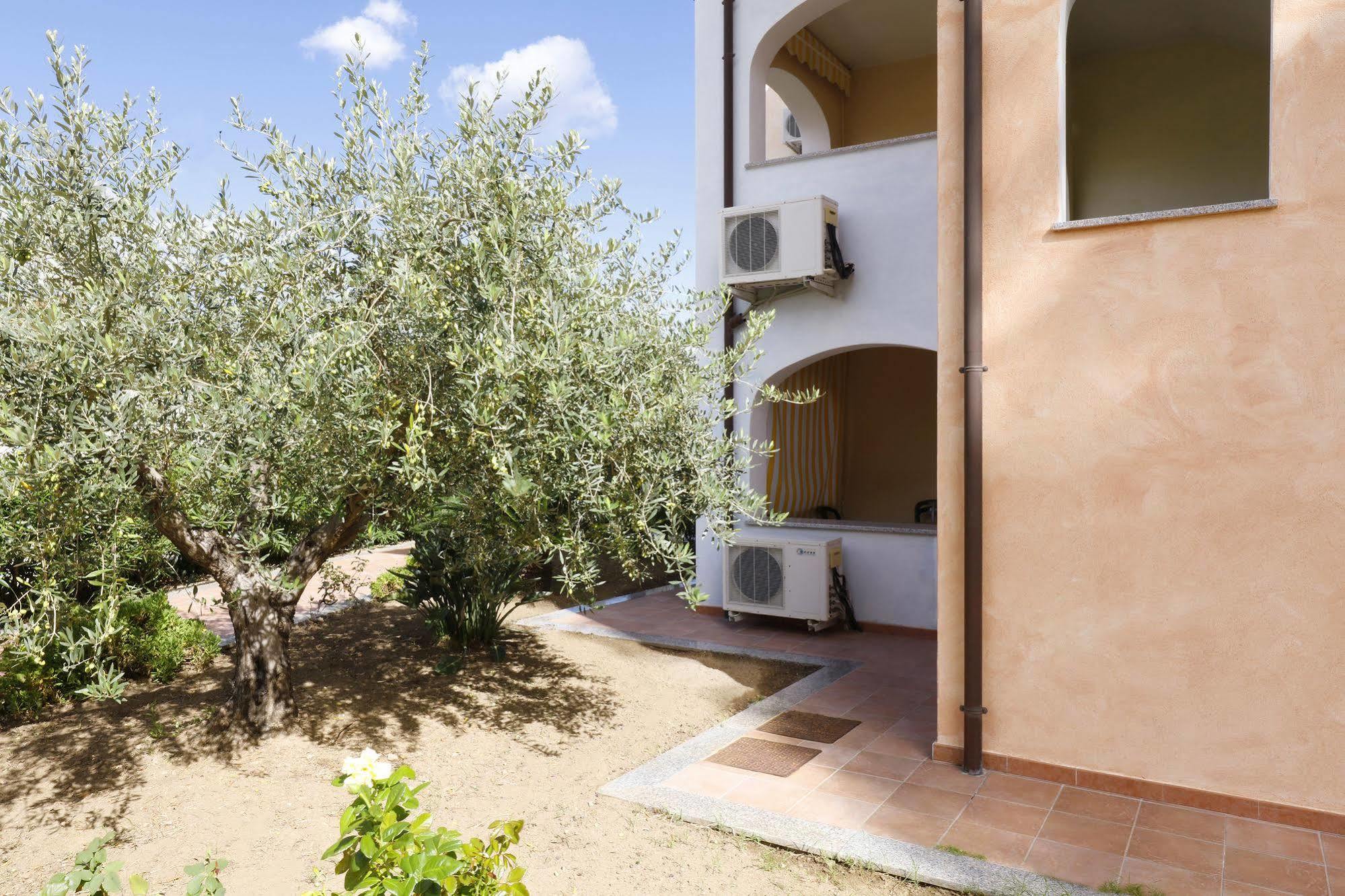 Residence Il Borgo Orosei Exterior photo